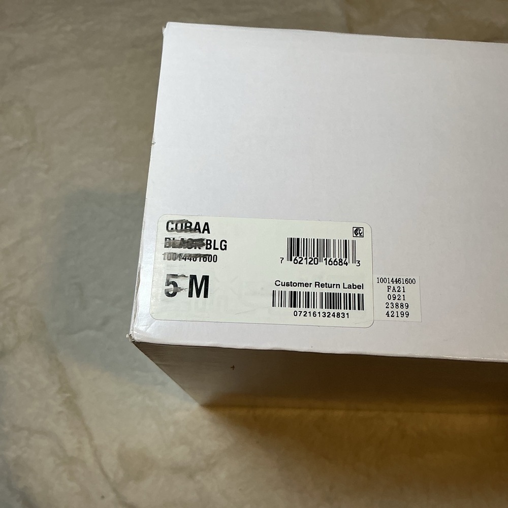 Elegant Black Ankle Boots - Picture 4 of 4